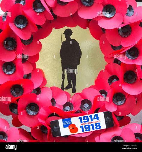 British poppy wreath for First World War One soldiers during Stock Photo, Royalty Free Image ...