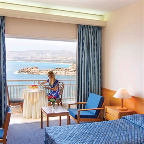 Cynthiana Beach Hotel | Paphos Hotels