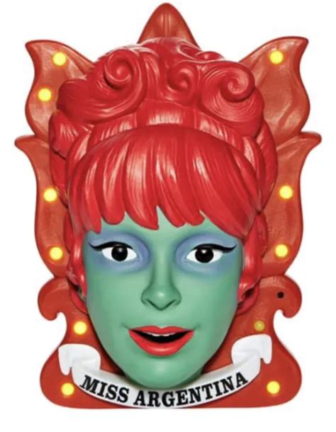 BEETLEJUICE MISS ARGENTINA Light Up LED Head Door Knocker Halloween Prop 9”x 13” $79.00 - PicClick
