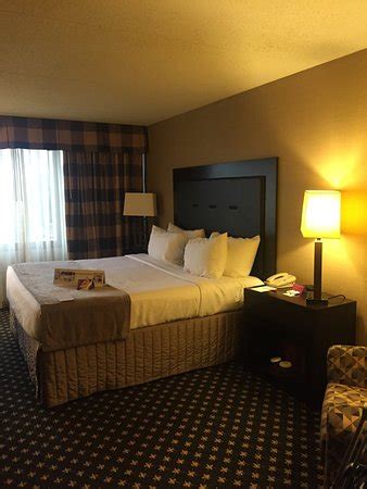 Crowne Plaza Indianapolis Airport $111 ($̶1̶4̶0̶) - UPDATED 2018 Prices ...