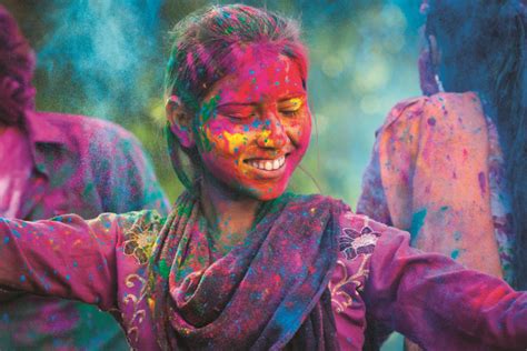 Holi 2021: राशि के अनुसार लकी कलर से खेलें होली, बरसेगा सौभाग्य ...