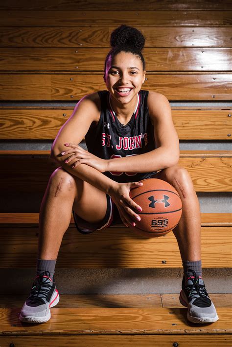 Portraits of Azzi Fudd, the best women's basketball player in the high school class of 2021 ...