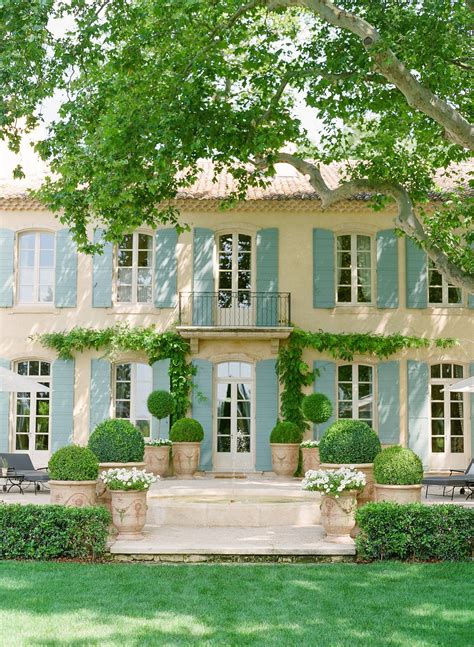 French Country Exterior, French Country House, Country Living, Avignon, Provence, Porches, Hotel ...