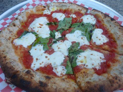 Five Best Pizza Places Outside Of NYC In 2011 | I Dream Of Pizza