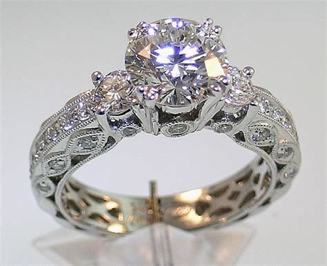 Latest Fashion Trends: Latest Diamond Engagement Rings Collection by Vintage 2014