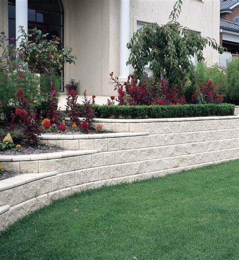 20 Best Retaining Wall Designs & Ideas