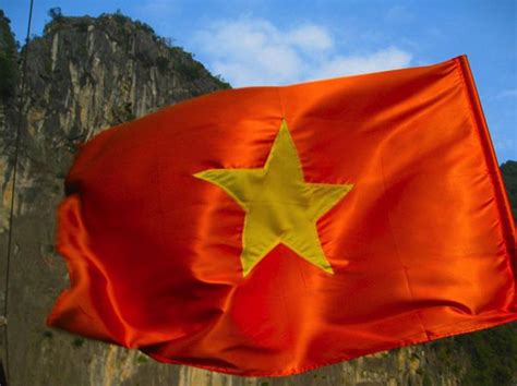 Vietnam Flag Wallpapers - Top Free Vietnam Flag Backgrounds - WallpaperAccess