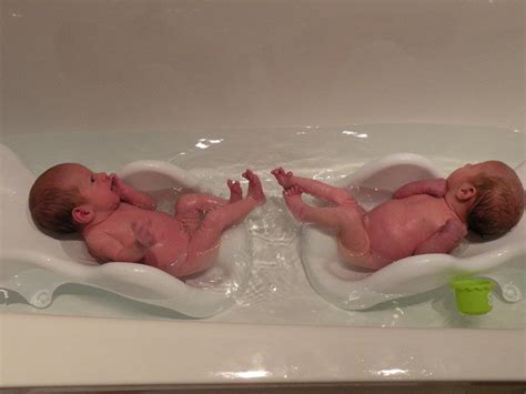 Twins: 14 Tips for Parents who are Expecting Multiples