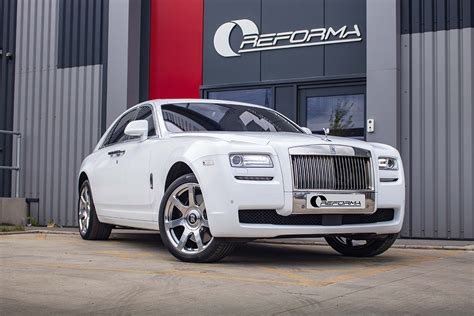 Rolls Royce Ghost Gloss White - Reforma UK