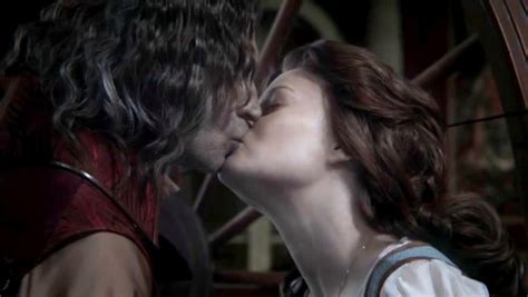 Rumplestiltskin & Belle - Rumpelstiltskin/Mr. Gold Photo (32673010) - Fanpop