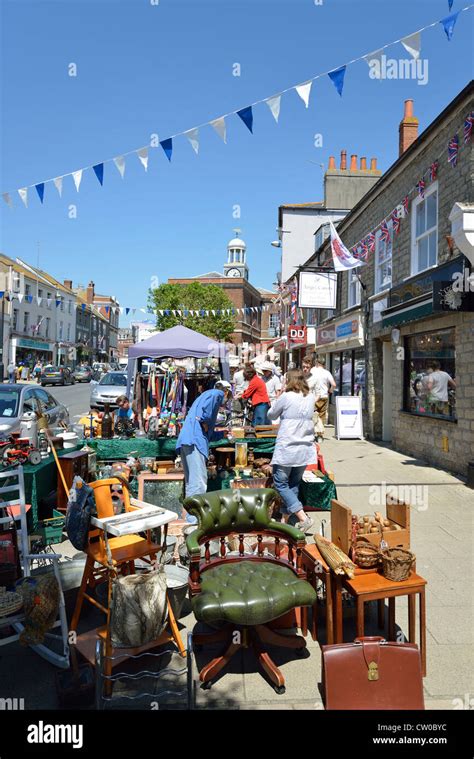 Bridport Market High Resolution Stock Photography and Images - Alamy