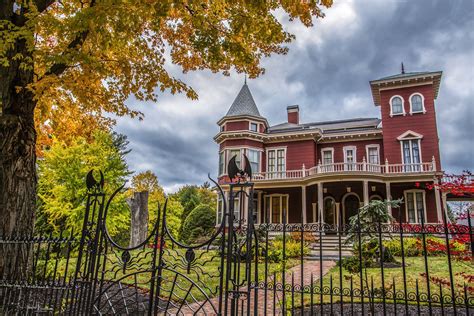 Stephen King’s House: Bangor’s Spooky House of Horror – Unusual Places