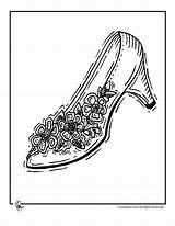 Cinderella Glass Slipper Coloring Page Sketch Coloring sketch template