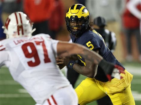 Michigan Quarterback Joe Milton Announces Transfer Portal Plans ...