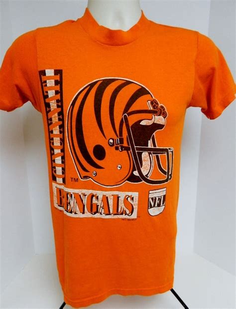 1990 Cincinnati Bengals Tshirt by Logo 7 Size Small Vintage