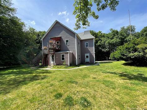 5 Country Club Rd, Dayville, CT 06241 | Zillow