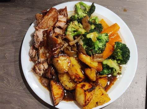 [homemade] Roast pork shoulder, potatoes and veg : r/food