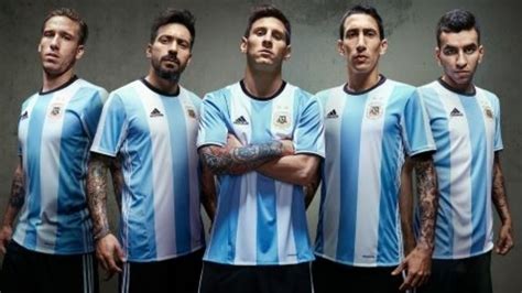 Se filtró la camiseta que Argentina usará en el Mundial Rusia 2018 ...