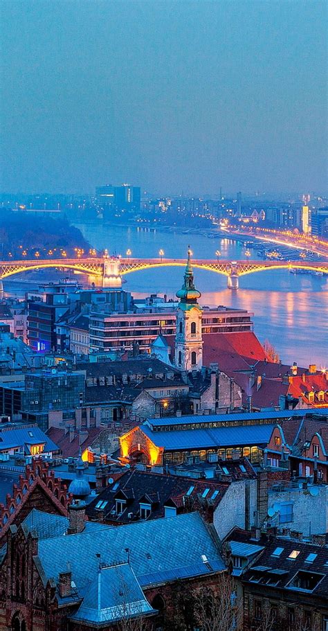 Hungary Paris Skyline, New York Skyline, Beautiful Places In The World ...