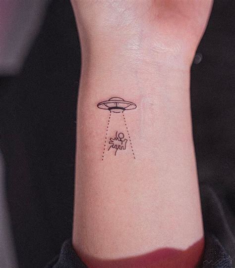 41 Simple First Small Tattoo Ideas For Women
