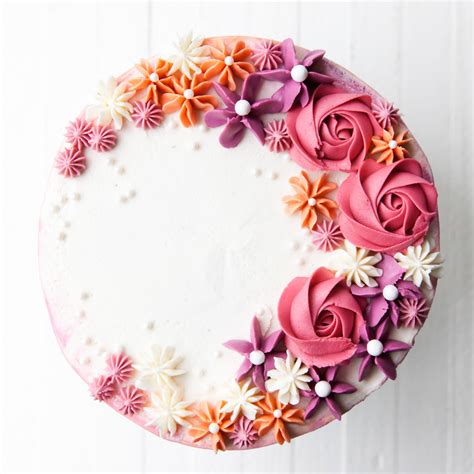 How to Make a Buttercream Flower Cake - Style Sweet