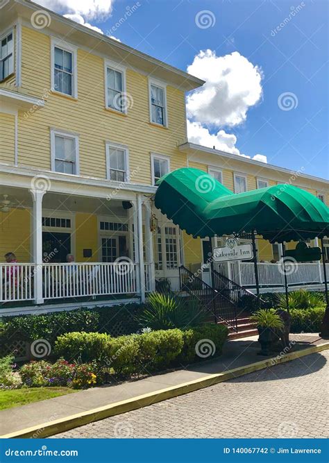 Historic Lakeside Inn, Mount Dora, Florida Stock Photo - Image of lakeside, florida: 140067742