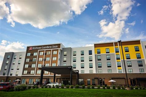 HILTON GARDEN INN LOUISVILLE MALL OF ST. MATTHEWS $144 ($̶1̶9̶1̶) - Updated 2023 Prices & Hotel ...