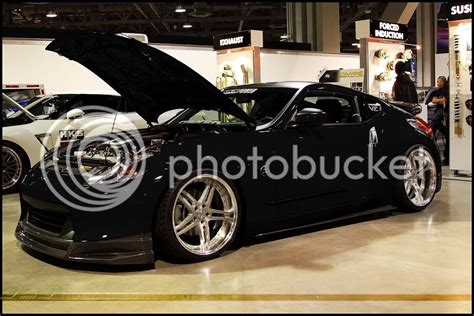 Pictures of different wheels on the black 370Z? - Nissan 370Z Forum