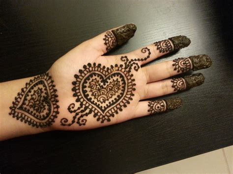 Pretty Heart Henna Design - Easy Hearts Shaped Mehendi Design | Mehndi designs for kids, Latest ...