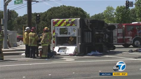 Ambulance crash in Fountain Valley hospitalizes 6 - ABC7 Los Angeles