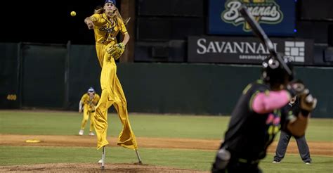 Photos: Savannah Bananas Banana Ball - The Atlantic