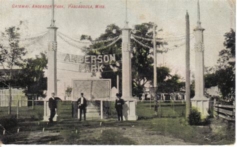 Shorpy Historical Picture Archive :: Pascagoula City Park: c. 1920s high-resolution photo