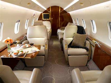 Jet Airlines: bombardier challenger 300 interior