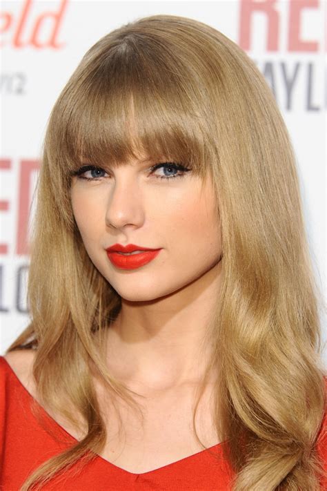8 Times Taylor Swift Rocked Red Lipstick