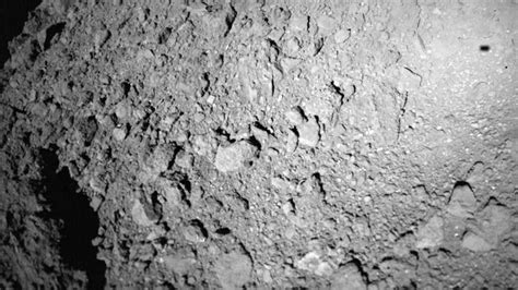 See the First Photo of Asteroid Ryugu from the Hopping MASCOT Lander ...