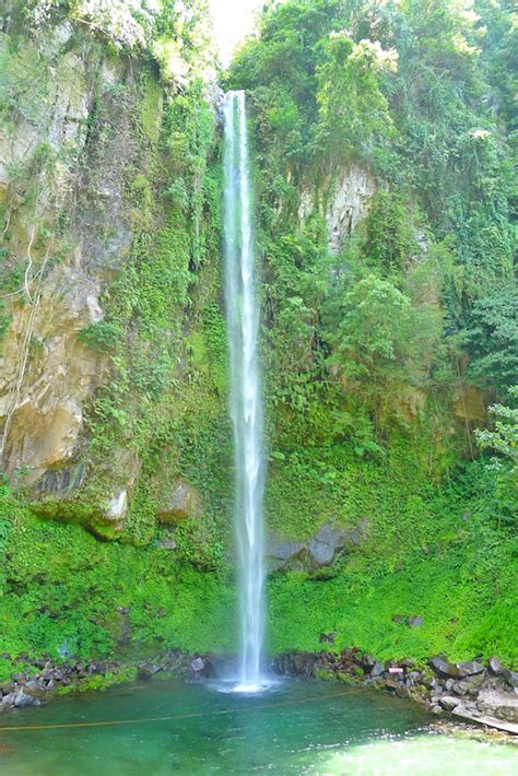 Katibawasan Falls in Camiguin : A stunning waterfalls in Camiguin