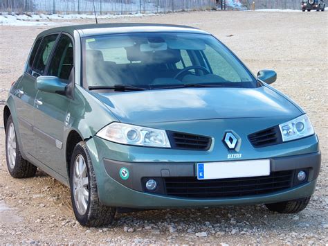 File:Renault Mégane 2006 Front.JPG - Wikimedia Commons