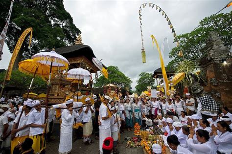 Fakta-fakta Unik Tentang Hari Raya Galungan dan Kuningan | Read.id