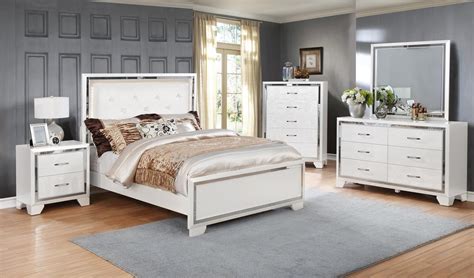 GTU Furniture Contemporary White and Silver Style Wooden King Bedroom Set (King Size Bed, 5Pc ...