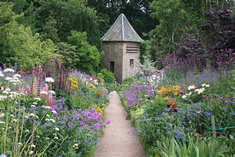 Hestercombe Gardens - sigh | Cottage garden, Cottage garden plants, Garden landscape design