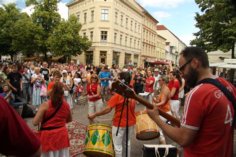 Fête de la Musique – eine Bühne für alle! Wer mitmachen will, kann sich noch bis Ende Februar ...