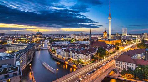 Top 12 best things to do in Berlin | BookMundi Travel Blog – Top things ...