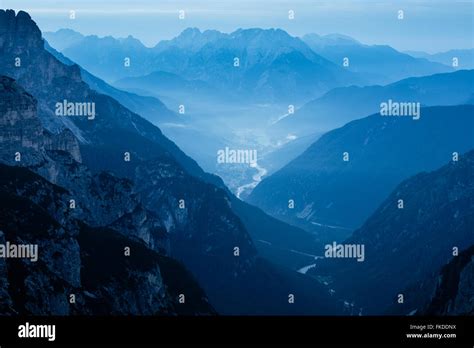 dawn over the Valon de Lavaredo from Rifugio Arunozo, Dolomite ...