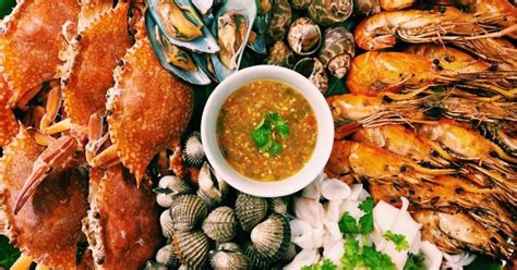 19 Best Seafood Buffets in Singapore