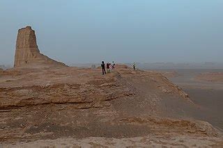 File:Kaluts, Lut Desert, Kerman Province, Iran (42772778991).jpg ...