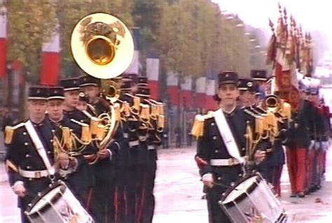 World ceremonies mark Armistice Day