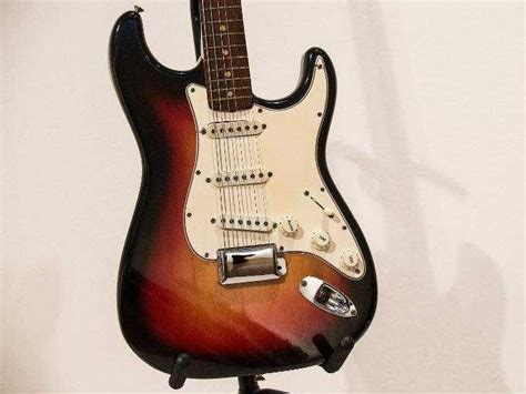 Legendary Bob Dylan Guitar Sells For Nearly $1 Million At Auction ...