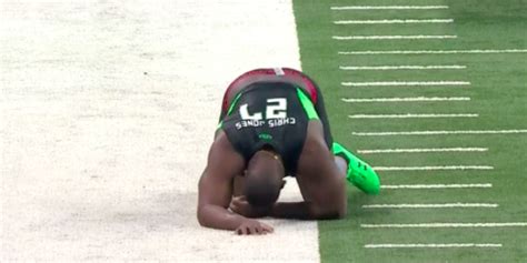 Defensive Lineman Runs Entire 40-Yard Dash With His Junk Flopping ...