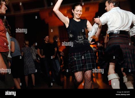 Ceilidh dances hi-res stock photography and images - Alamy