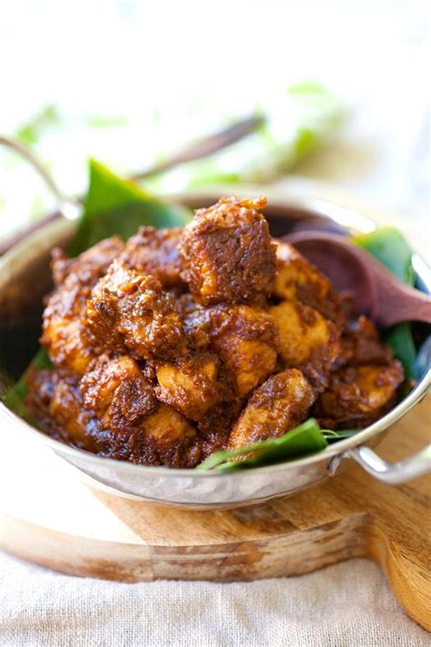 Chicken Rendang (The Best and Authentic Recipe!) - Rasa Malaysia